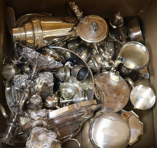 A quantity of plated wares